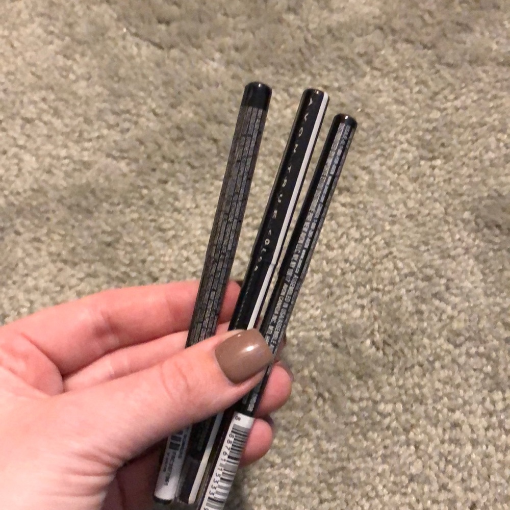 Avon glimmer stick eye liner